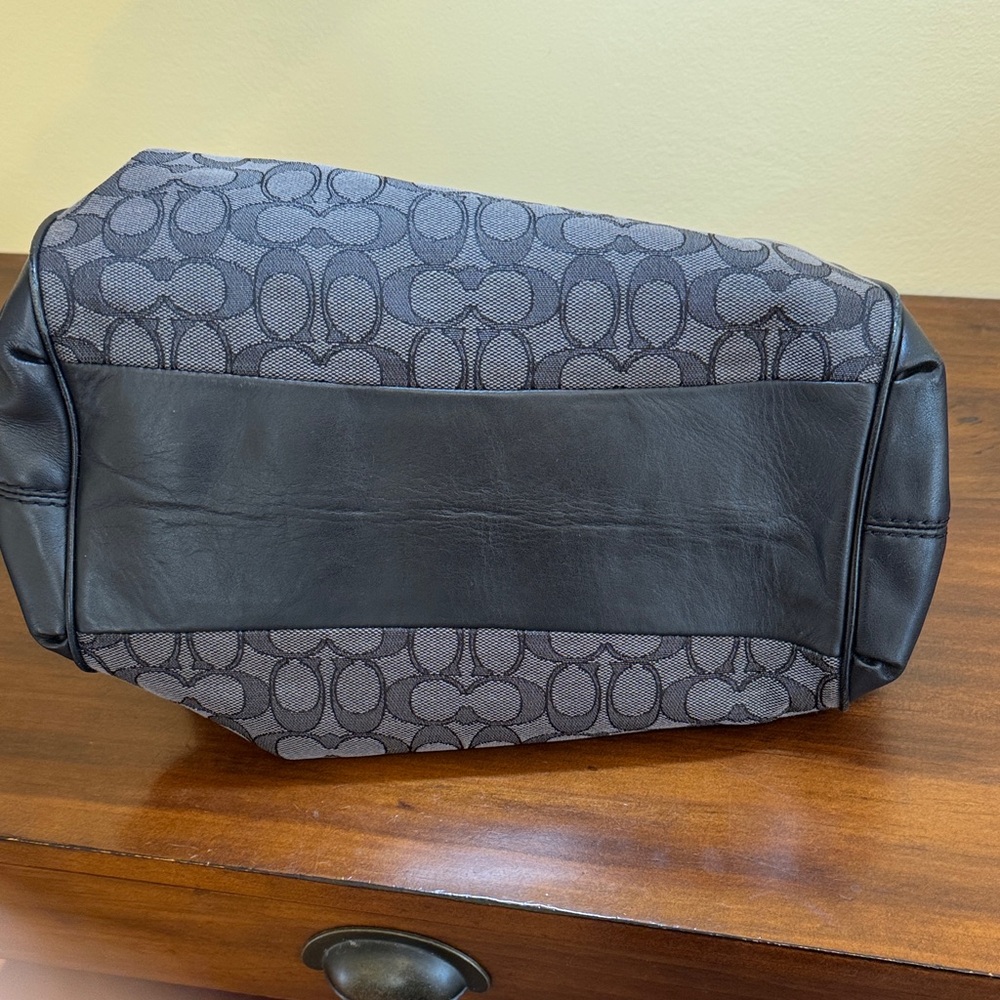 Coach EUC Lexy Shoulder Bag Signature Black/Gray Jacquard w/dust bag - Picture 11 of 13